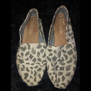 Women’s Toms Shoes